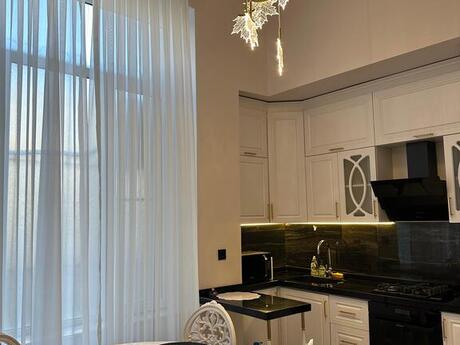 3 otaqlı mənzil, 138 m², Ağ şəhər: 600 000 ₼ 3
