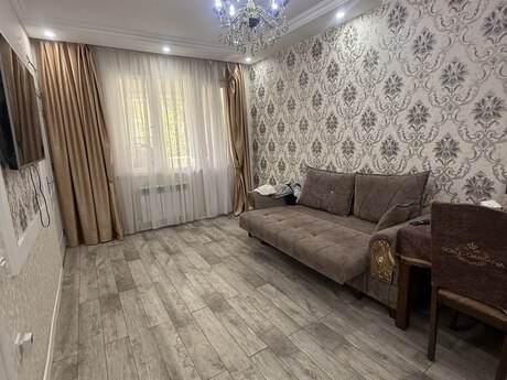 3 otaqlı köhnə tikili - Memar Əcəmi m. - 70 m²