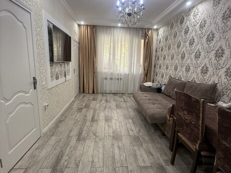 3 otaqlı köhnə tikili - Memar Əcəmi m. - 70 m²