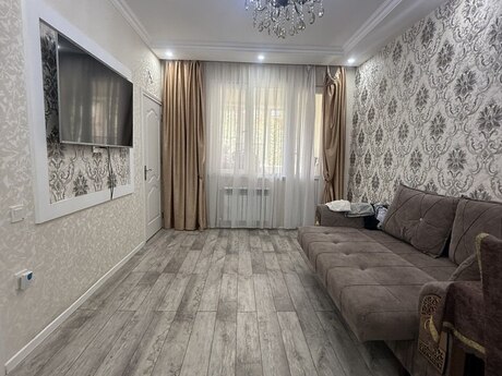 3 otaqlı köhnə tikili - Memar Əcəmi m. - 70 m²