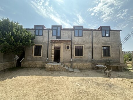5 otaqlı həyət evi/bağ evi - Görədil q. - 250 m²