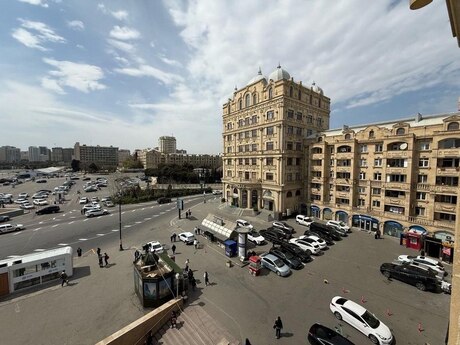 3 otaqlı köhnə tikili - Gənclik m. - 70 m²