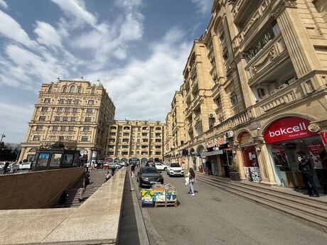 3 otaqlı köhnə tikili - Gənclik m. - 70 m²