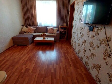 3 otaqlı köhnə tikili - Biləcəri q. - 80 m²