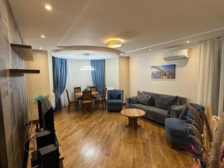 2 otaqlı yeni tikili - 8 Noyabr m. - 80 m²