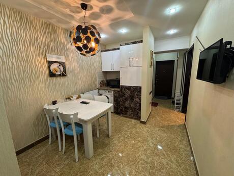 2 otaqlı yeni tikili - 8 Noyabr m. - 80 m²