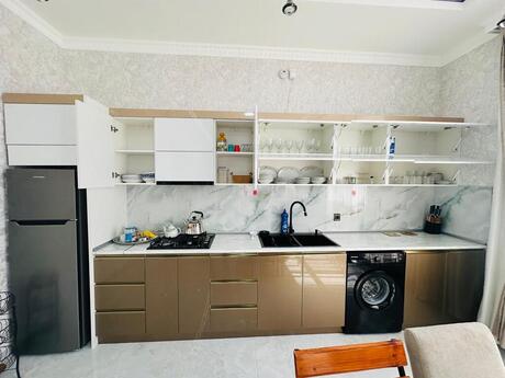 4 otaqlı həyət evi/bağ evi - Qəbələ - 200 m²