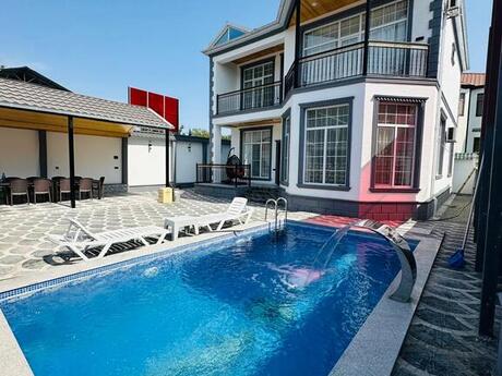 4 otaqlı həyət evi/bağ evi - Qəbələ - 200 m²