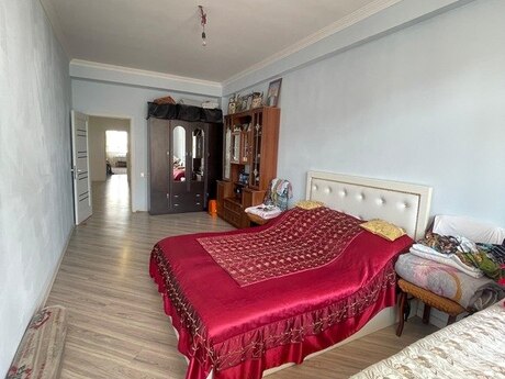 3-комнатная квартира, 170 м², 8 Noyabr: 420 000 ₼ 5