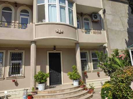 7 otaqlı həyət evi/bağ evi - Bakıxanov q. - 224 m²