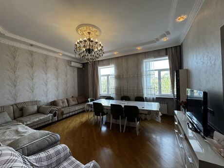 4 otaqlı köhnə tikili - Bakıxanov q. - 137 m²