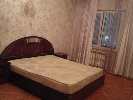 4 otaqlı köhnə tikili - Binəqədi r. - 100 m²