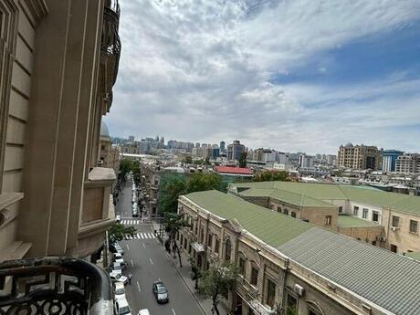 4 otaqlı yeni tikili - Sahil m. - 220 m²