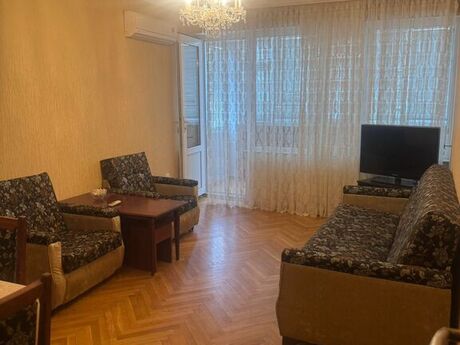 2 otaqlı köhnə tikili - Gənclik m. - 70 m²