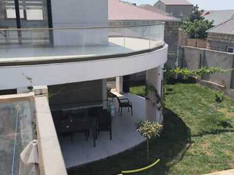 8 otaqlı həyət evi/bağ evi - Qobu q. - 370 m²