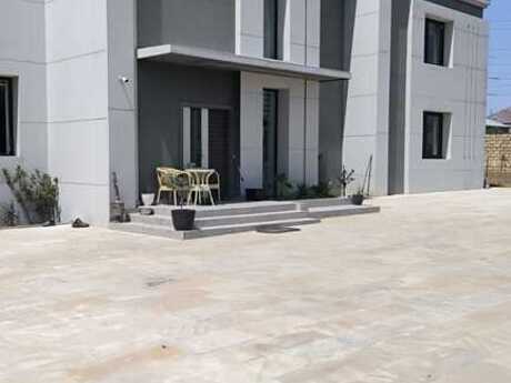 8 otaqlı həyət evi/bağ evi - Qobu q. - 370 m²