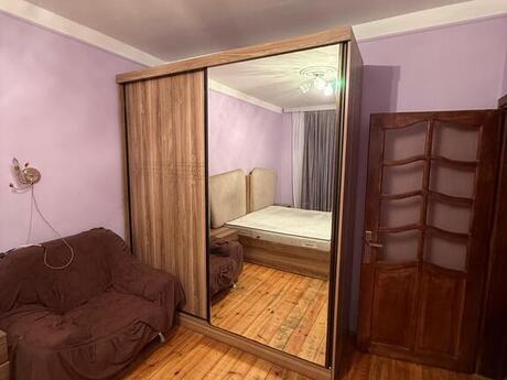 4-комн. вторичка - м. Иншаатчылар - 150 м²