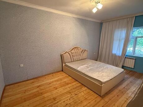 4-комн. вторичка - м. Иншаатчылар - 150 м²