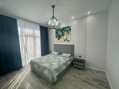 4 otaqlı həyət evi/bağ evi - Şüvəlan q. - 250 m²