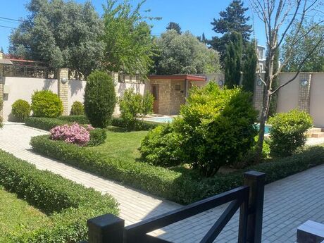 4 otaqlı həyət evi/bağ evi - Buzovna q. - 220 m²