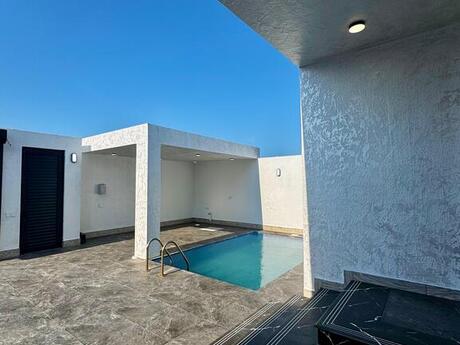 4 otaqlı həyət evi/bağ evi - Şüvəlan q. - 140 m²