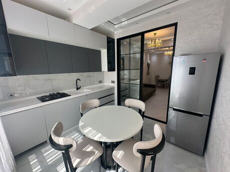 2 otaqlı yeni tikili - 8-ci mikrorayon q. - 68 m²