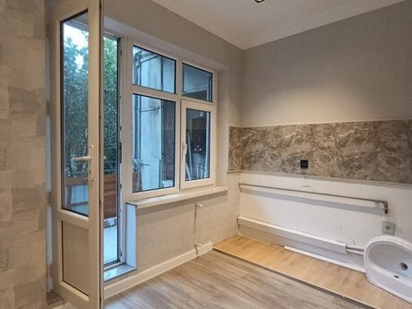 1-комн. вторичка - м. Нефтчиляр - 65 м²