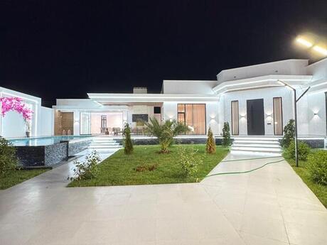 5 otaqlı həyət evi/bağ evi - Mərdəkan q. - 400 m²