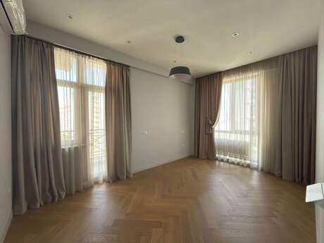 3 otaqlı mənzil, 134 m², Zümrüd Residence: 560 000 ₼ 3