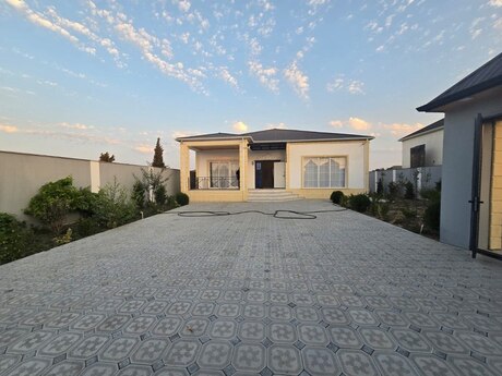Albalılıqda 4 otaqlı həyət evi satılır, 160 m², 190 000 AZN, şəkil 2 / 12