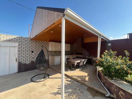 5 otaqlı həyət evi/bağ evi - Mərdəkan q. - 210 m²