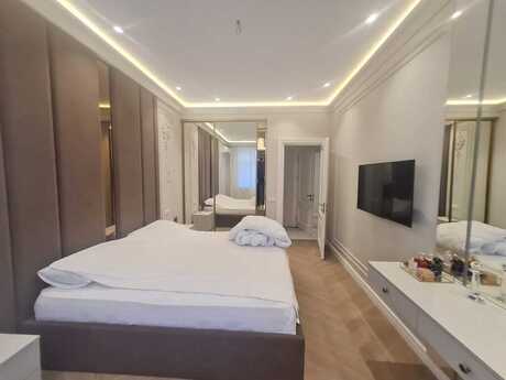 4 otaqlı yeni tikili - Elmlər Akademiyası m. - 165 m²