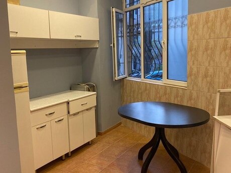 2 otaqlı köhnə tikili - İçəri Şəhər m. - 55 m²