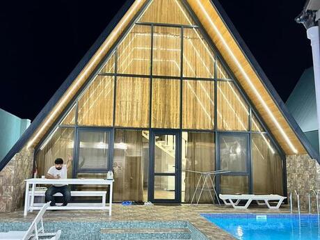 3 otaqlı həyət evi/bağ evi - Şüvəlan q. - 200 m²
