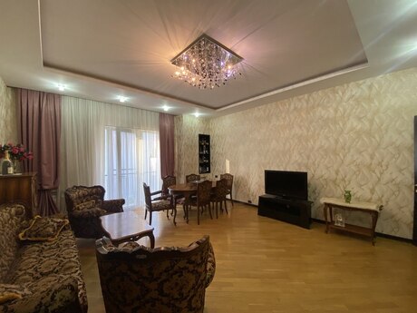 4 otaqlı yeni tikili - 28 May m. - 177 m²