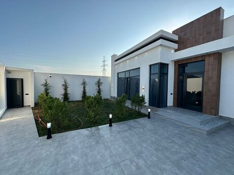 4 otaqlı həyət evi/bağ evi - Mərdəkan q. - 140 m²