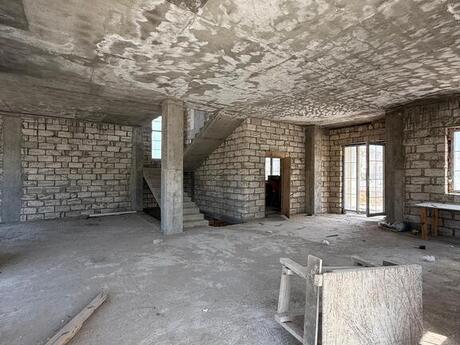 6 otaqlı həyət evi/bağ evi - Nardaran q. - 290 m²