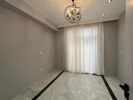 4 otaqlı yeni tikili - Elmlər Akademiyası m. - 162 m²
