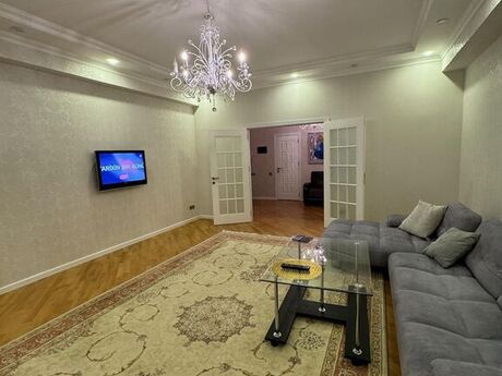 Аренда: 3-комнатная квартира, 105 м², Nizami: 1 350 ₼/мес 3