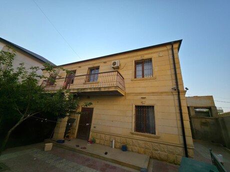 7 otaqlı həyət evi/bağ evi - Badamdar q. - 300 m²