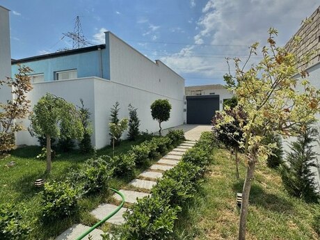 4 otaqlı həyət evi/bağ evi - Şüvəlan q. - 200 m²