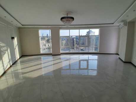 4-комн. офис - м. Сахил - 220 м²