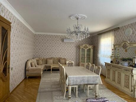 8 otaqlı həyət evi/bağ evi - Azadlıq Prospekti m. - 420 m²