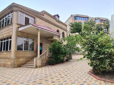 7 otaqlı həyət evi/bağ evi - Badamdar q. - 274 m²