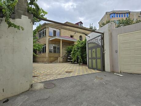 7 otaqlı həyət evi/bağ evi - Badamdar q. - 274 m²