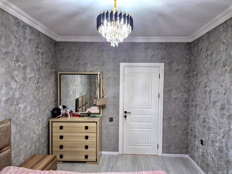 3 otaqlı köhnə tikili - Bakıxanov q. - 60 m²