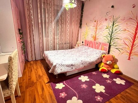 5 otaqlı köhnə tikili - Yeni Günəşli q. - 110 m²