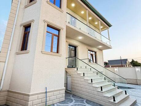 5 otaqlı həyət evi/bağ evi - Buzovna q. - 285 m²
