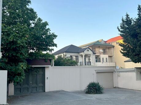 4 otaqlı həyət evi/bağ evi - Azadlıq Prospekti m. - 110 m²