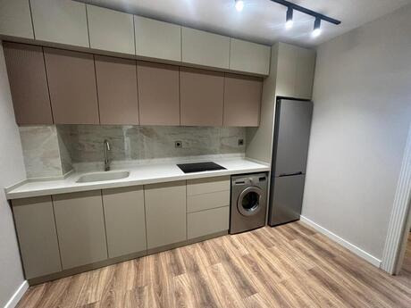 2-комн. вторичка - м. Бакмил - 65 м²